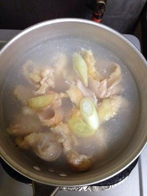 皮肤发硬粗糙鸡皮状