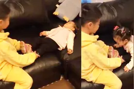 杨阳洋抓1岁多妹妹的脚练习仰卧起坐 妈妈：绝不是我们基因好视频封面