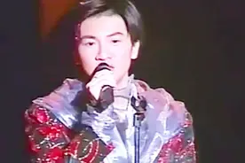 苏有朋《我只要你爱我》1995小虎队龙腾虎跃演唱会现场视频！