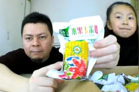 试吃像水果一样香甜的“水果玉米”，吃了两口感觉不对劲啊