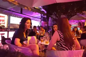 欧洲最贫穷的国家-阿尔巴尼亚首都地拉那的夜生活！视频封面