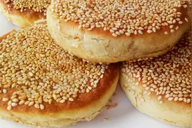 想吃火烧自己在家做，不用烤箱，做法详细教给你，比外面卖的好吃