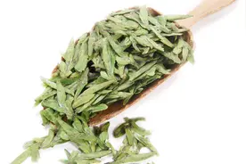 绿茶用来敷脸，加上它祛斑美白效果翻倍，好过100片面膜！