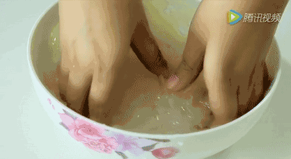 百合红枣莲子银耳汤的做法