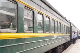 这趟列车从昆明到哈尔滨，开行3天3夜，途经45个城市，你乘过吗？视频封面