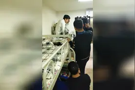 搞笑宿舍：这才是叫醒舍友的最佳方式