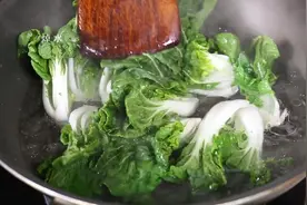 宴客必备奶油白菜，跟着大厨这样做，鲜美到爆！