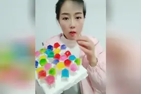 彩色的自制小棒冰，加点牛奶更好吃