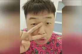 杜海涛晒照额头布满抬头纹 自称嫩得像布丁视频封面