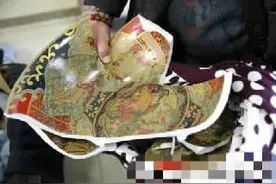 “2.6亿古董”托运被摔碎 航空公司：最多赔1500元图片