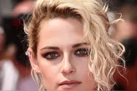 轮戴+叠戴 锁头项链才是暮光女小K的最佳男友(1)图片