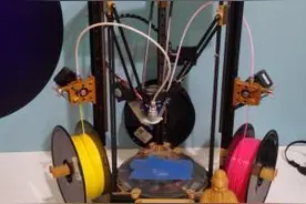 河南大学生研发3D彩色打印机 获北京创新科技大赛金奖图片