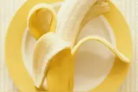 新知食 | 香蕉“又黄又弯”的秘密，原来是这个图片