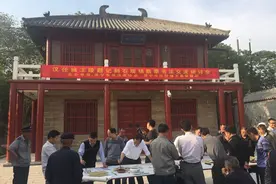 国际博物馆日济宁书法家现场临摹研讨萧王庄汉墓刻石图片