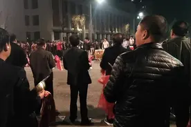 正月十五长安兴隆社区锣鼓闹元宵，这人气！欢迎各位莅临观光！视频封面