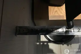 幕布电视和谐共存 - 小米电视3挂墙安装思路、过程和成果图片