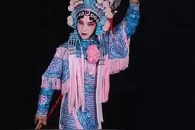 泗州戏传承遇危机 武旦皇后之孙吕咸蔚整理50多万字泗州戏剧目图片