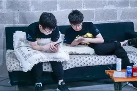 夏季赛各战队队服盘点（上篇）图片