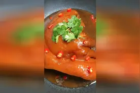 天天一道家常菜一起学做啤酒烧肘子