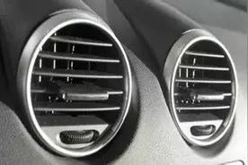 行车宝典汽车空调制冷慢一般是什么原因造成的呢？图片