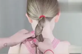 4款低发髻长发简单编发手法教学，你家公主有这么美吗