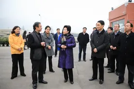 黄彦蓉赴雅安调研城镇住房、教育和文化重建工作图片