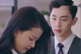 哥哥看妹妹的眼神，霸道中又带着些许宠溺，看来真的很爱她视频封面