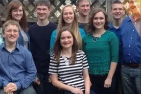 全世界第一组顺利存活七胞胎已从高中毕业图片