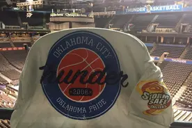 雷霆官推晒出G4主场球迷衫图片