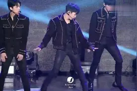 金珉锡主饭拍，大哥走位在EXO很突出，引得粉丝高分贝尖叫不断视频封面