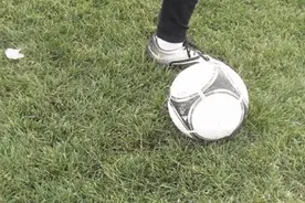 吊射脚法教学！学会这样破门更显功力！图片