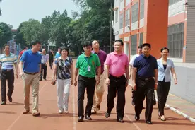 江门市副市长吴国杰调研开平教育发展情况图片