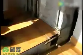 两个操纵杆改变脏乱臭！北方新农村厕所改造，看看这个小发明！视频封面