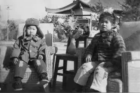 30年前的人民公园啥样？这照片太珍贵了，满满的回忆！图片