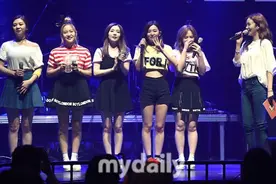 [MD PHOTO] 韩国女子组合Red Velvet参加电台节目特别直播图片