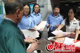 辨别真假化妆品：一看包装二看内容物图片