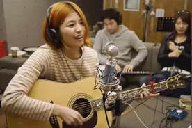 韩国萌妹子翻唱《Tiktok》，声音让人听着很舒服视频封面