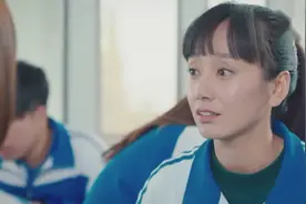 《最好的我们》女学生被女老师差别对待，简单这么做太解气视频封面