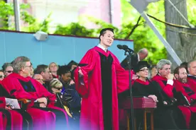 中国大陆学生首登哈佛毕业演讲 弟弟讲述学霸哥哥如何炼成的图片