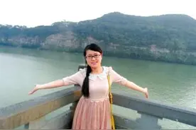 一个美女医生和N个精神病人的故事图片