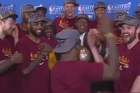 JR-史密斯和乐福赛后跳舞庆祝图片