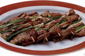 今天吃烤串，嗯，烤牛肉串吧图片