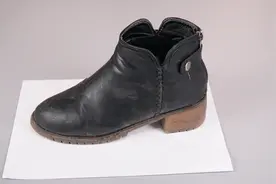 皮鞋难清洁不易保养，一滴鞋油不用，这两样东西解决所有问题视频封面