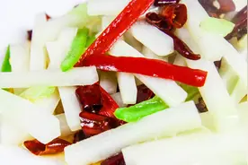 大厨教你炝炒白萝卜，讲解细致到位，好吃易学，萝卜也能做宴客菜视频封面