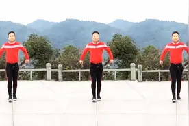 2018年流行的男性简易保健操广场舞爱情的力量