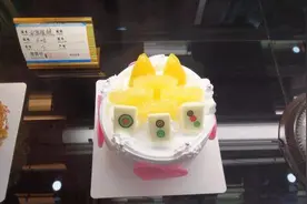 长春一商家做麻将生日蛋糕卖儿童 七旬老人骂哭孙子图片