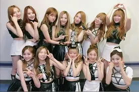 韩女团宇宙少女获2016亚洲强音盛典最佳新人奖图片