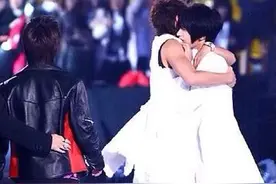 BIGBANG、EXO、BTS等，男男CP大乱炖，血红瞬间图片
