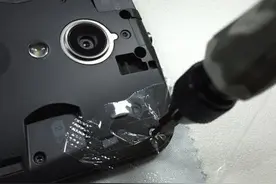 Get新技能：不去售后自行更换moto g SIM卡卡槽图片