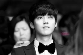 娱乐圈会唱歌又会演戏的男神女神，鹿晗霍建华刘涛靳东榜上有名~图片